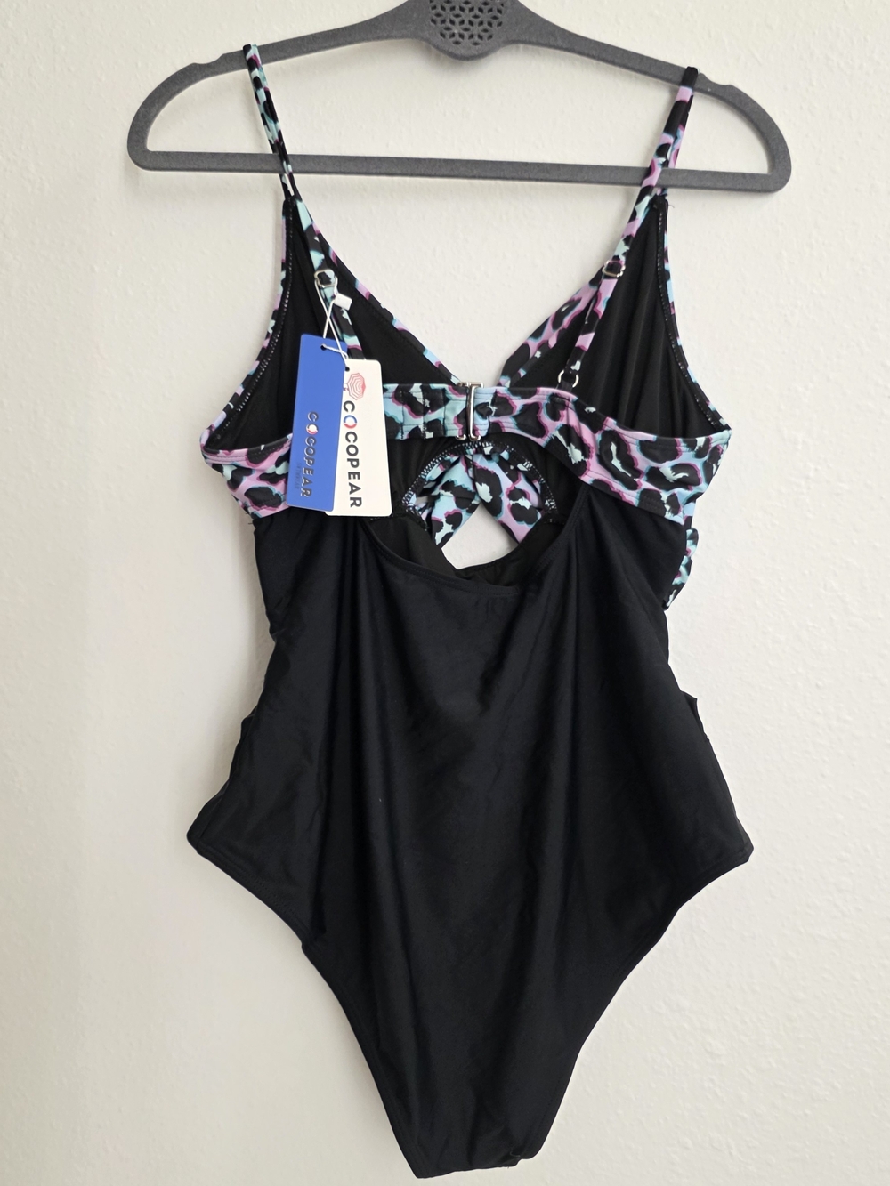 COCOPEAR NWT Sexy Cutout One Piece Swimsuit Size M - Picture 3 of 9